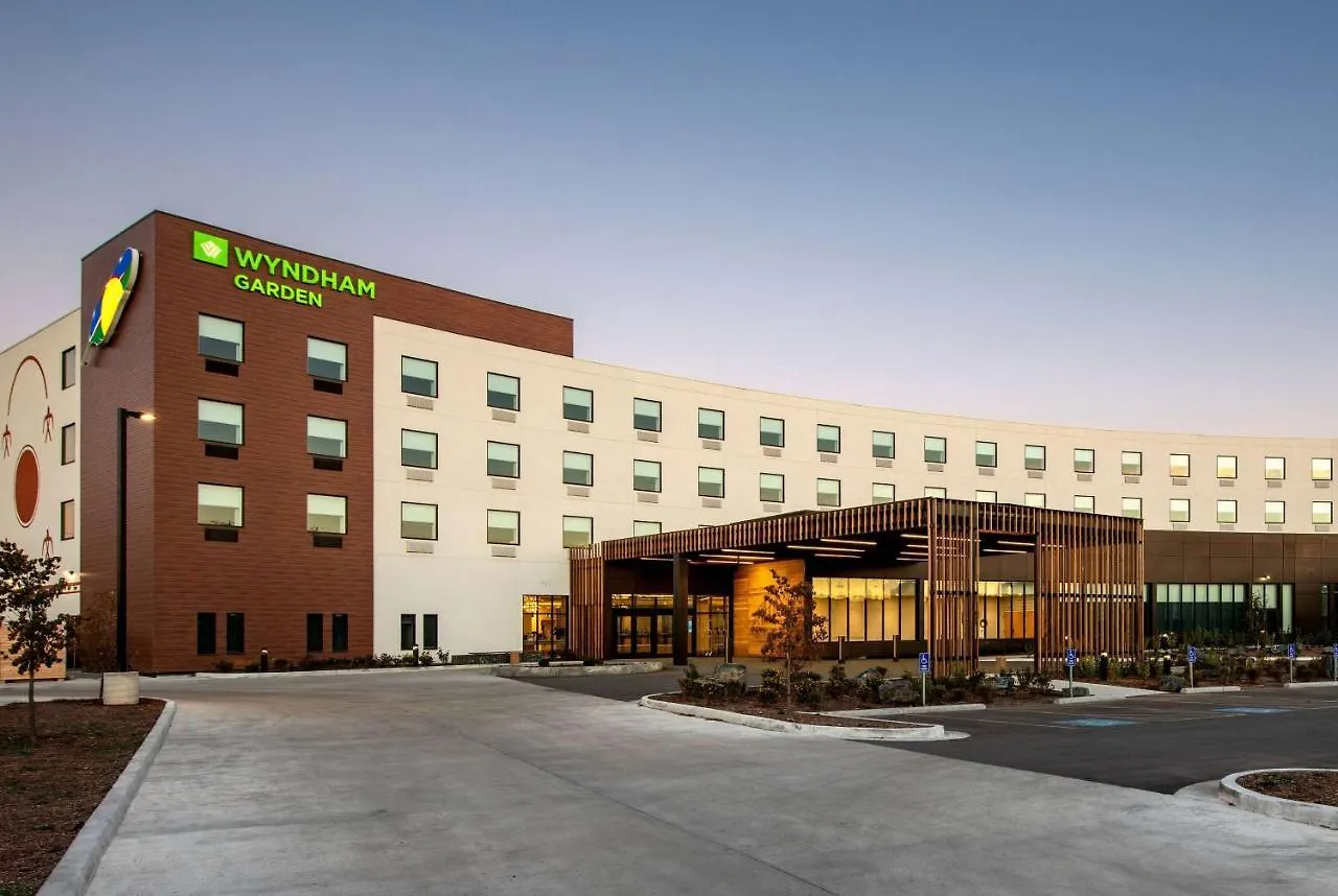 *** Hotel Wyndham Garden Winnipeg Airport Canada